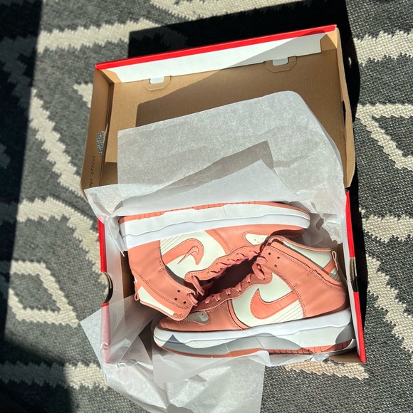 𝐍𝐈𝐊𝐄 𝐃𝐮𝐧𝐤 𝐇𝐢𝐠𝐡 𝐔𝐩 𝐖𝐨𝐦𝐞𝐧'𝐬 𝐒𝐧𝐞𝐚𝐤𝐞𝐫𝐬 - Picture 12 of 16